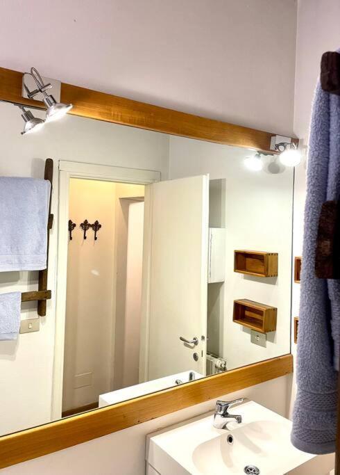 Design Studio Centro Storico Apartment Milan Bagian luar foto